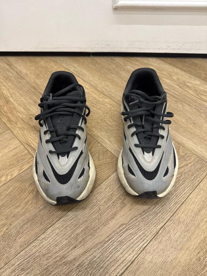 Кроссовки adidas