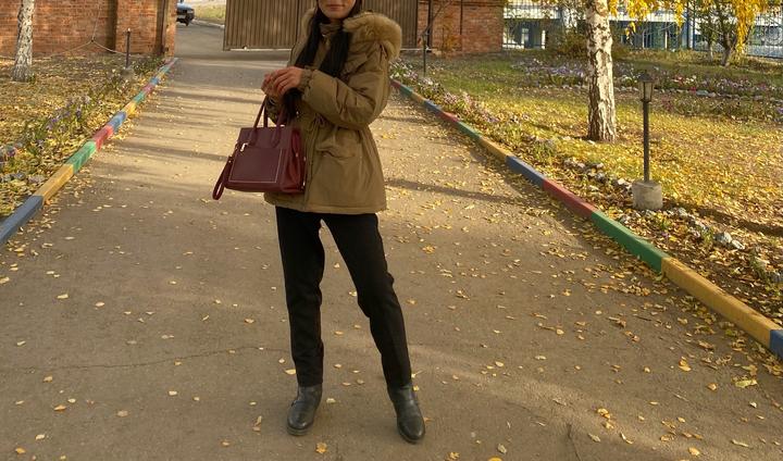 Женская парка с капюшоном