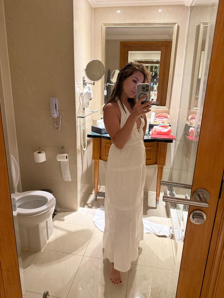 Bershka Белое платье