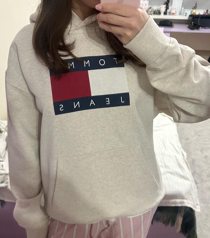 Tommy Hilfiger