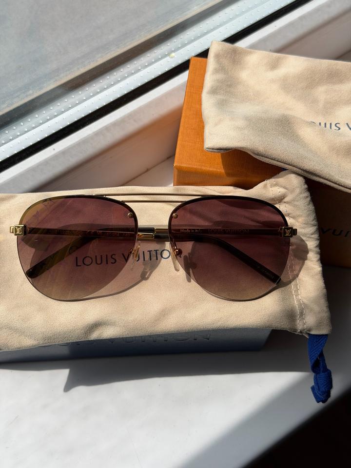 Солнцезащитные очки Louis Vuitton