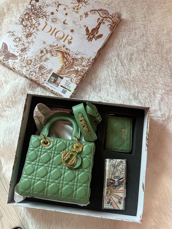 Dior
