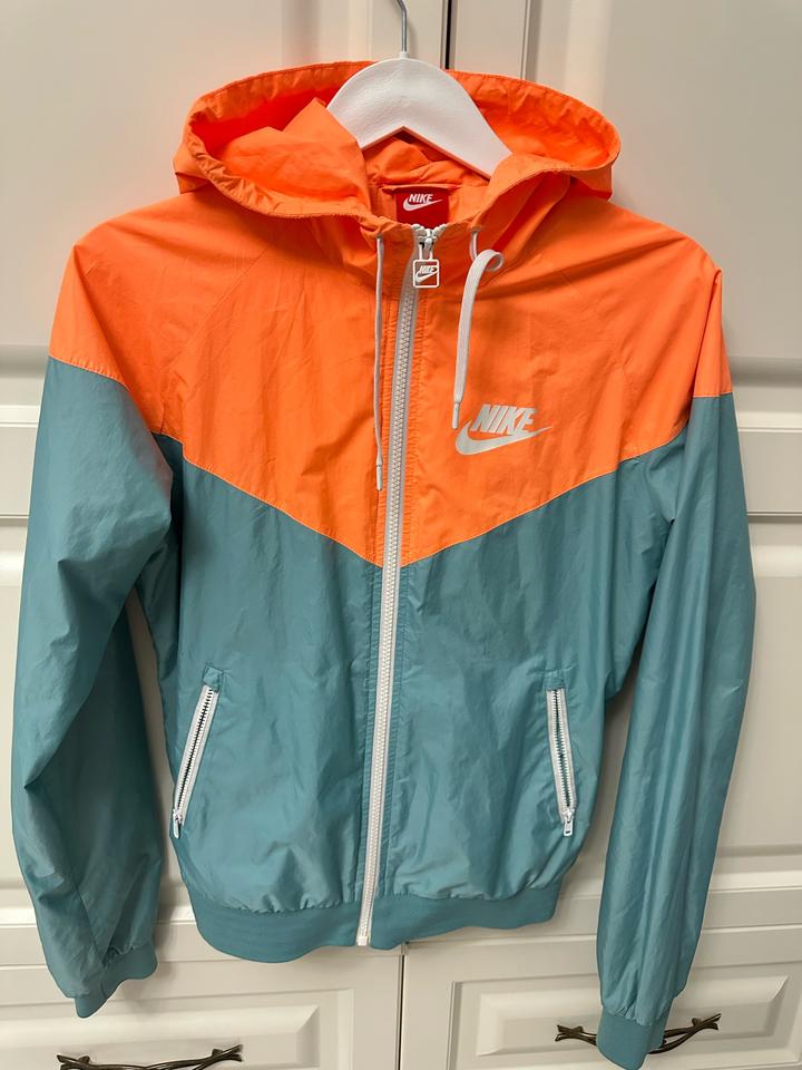 Ветровка Nike
