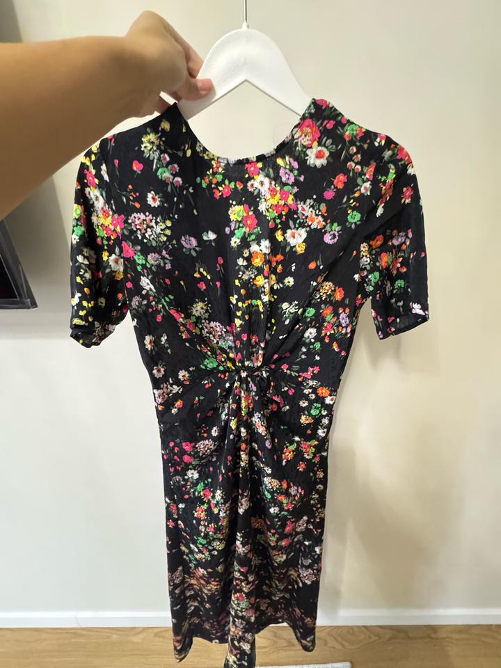 H&M Платье с цветочным принтом