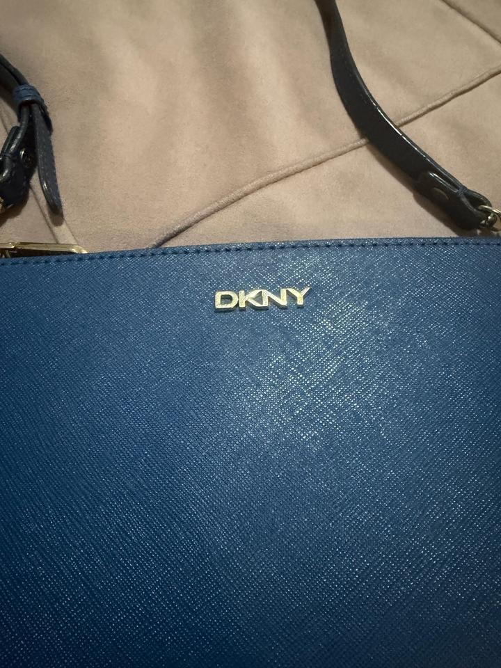 DKNY