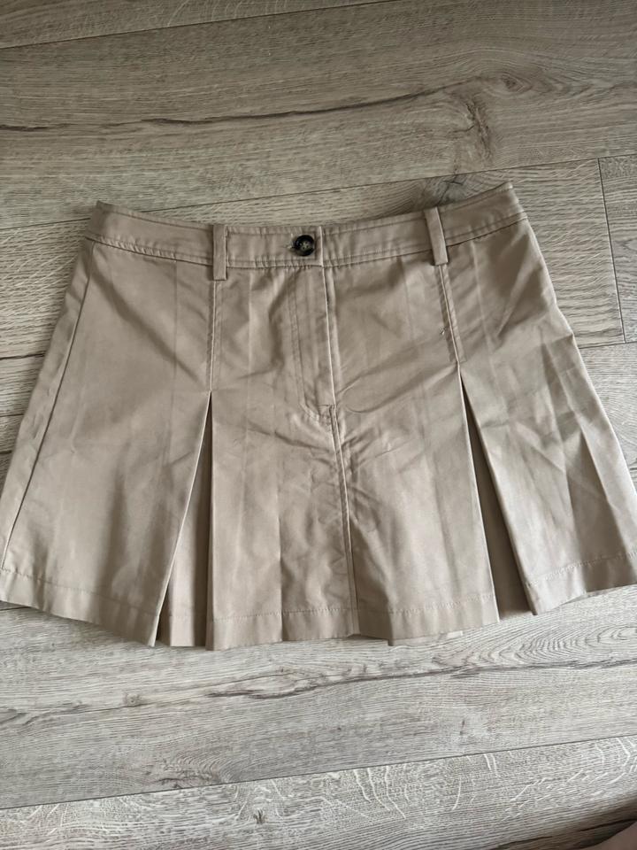 H&M