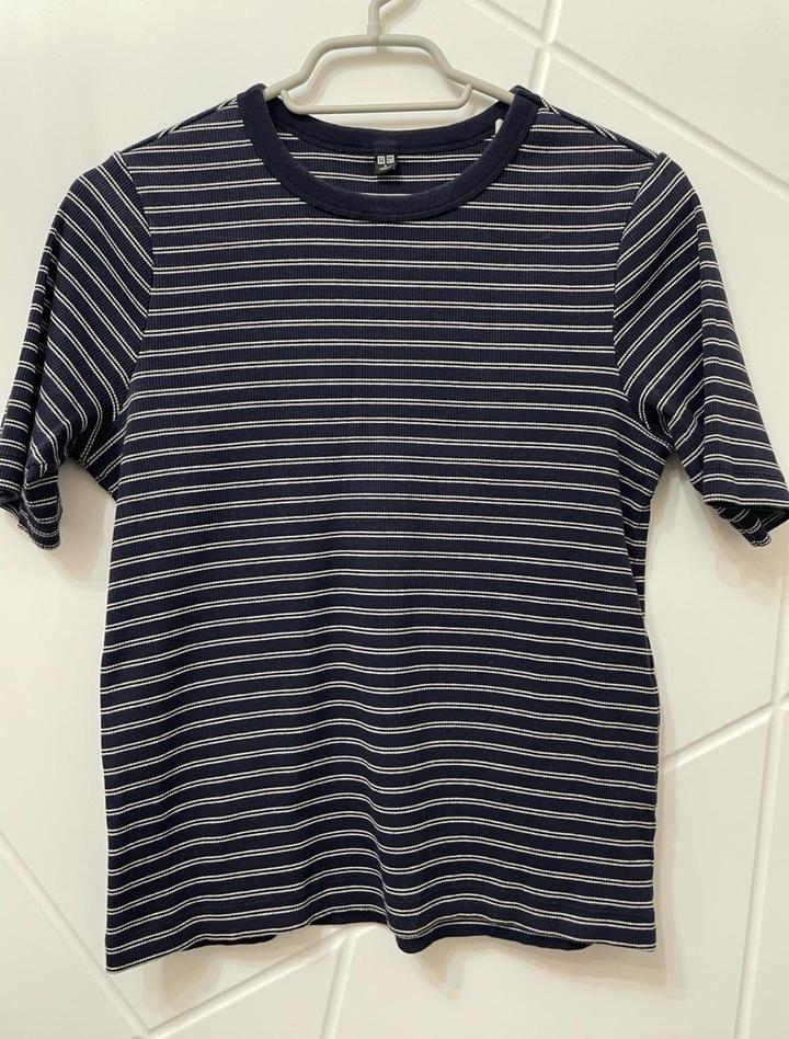 Футболка Uniqlo в полоску
