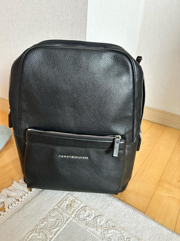Рюкзак Tommy Hilfiger