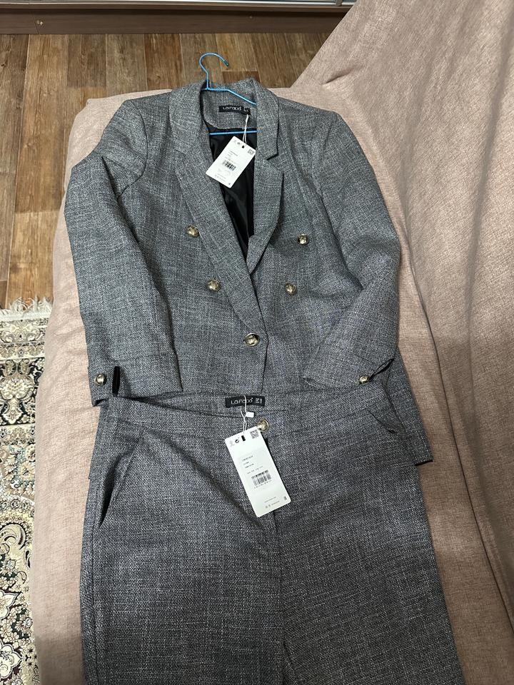 lafaba Новый костюм 2 ка 44 р