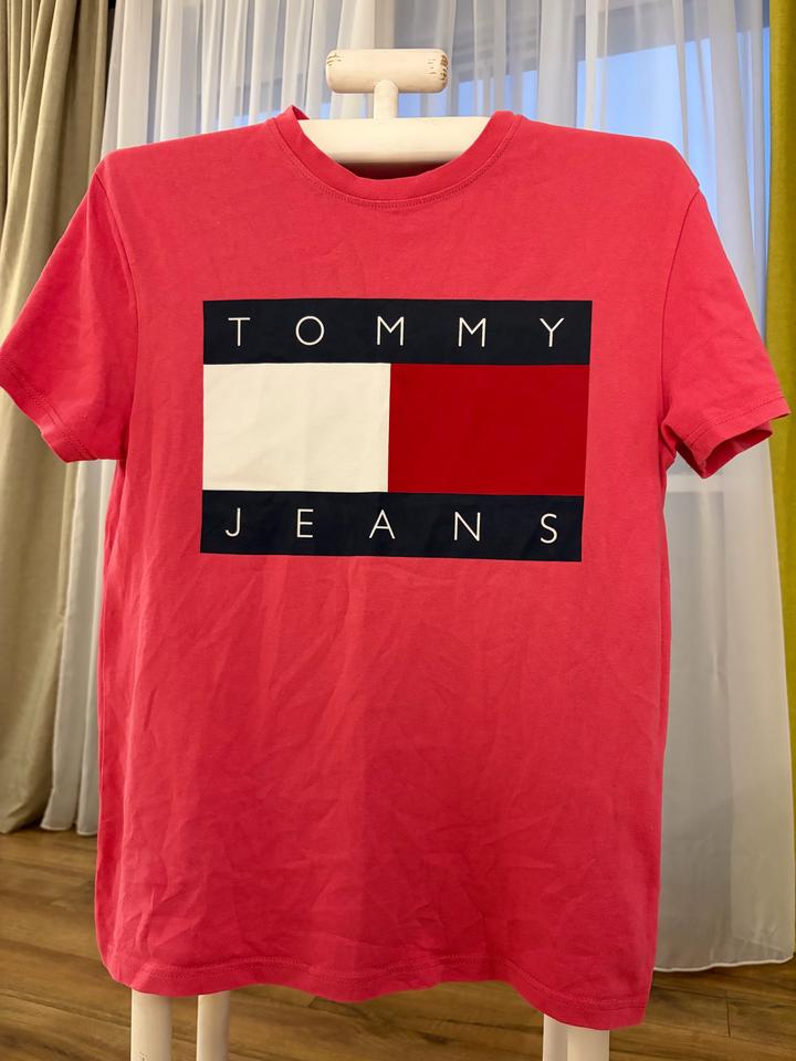 Tommy Hilfiger
