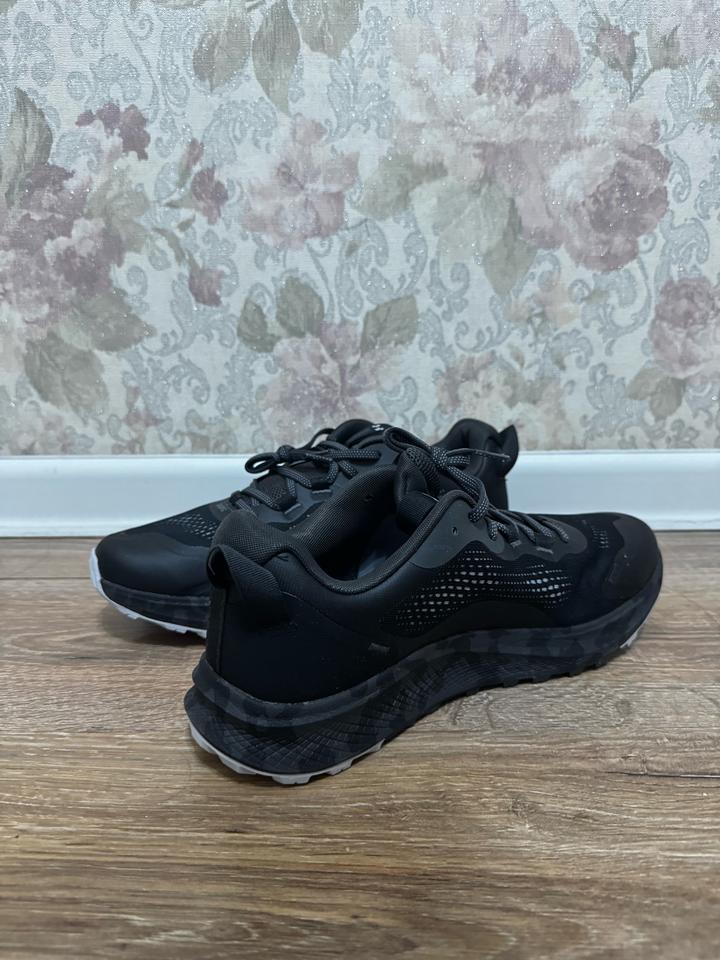 Кроссовки Under Armour