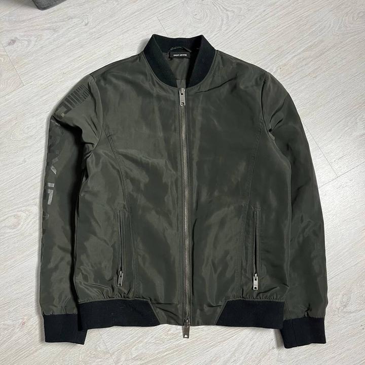 DKNY
