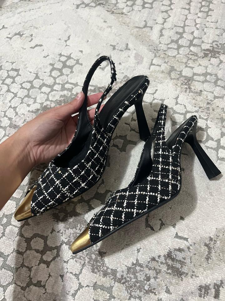 pumps up