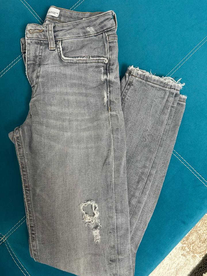 Джинсы ZARA