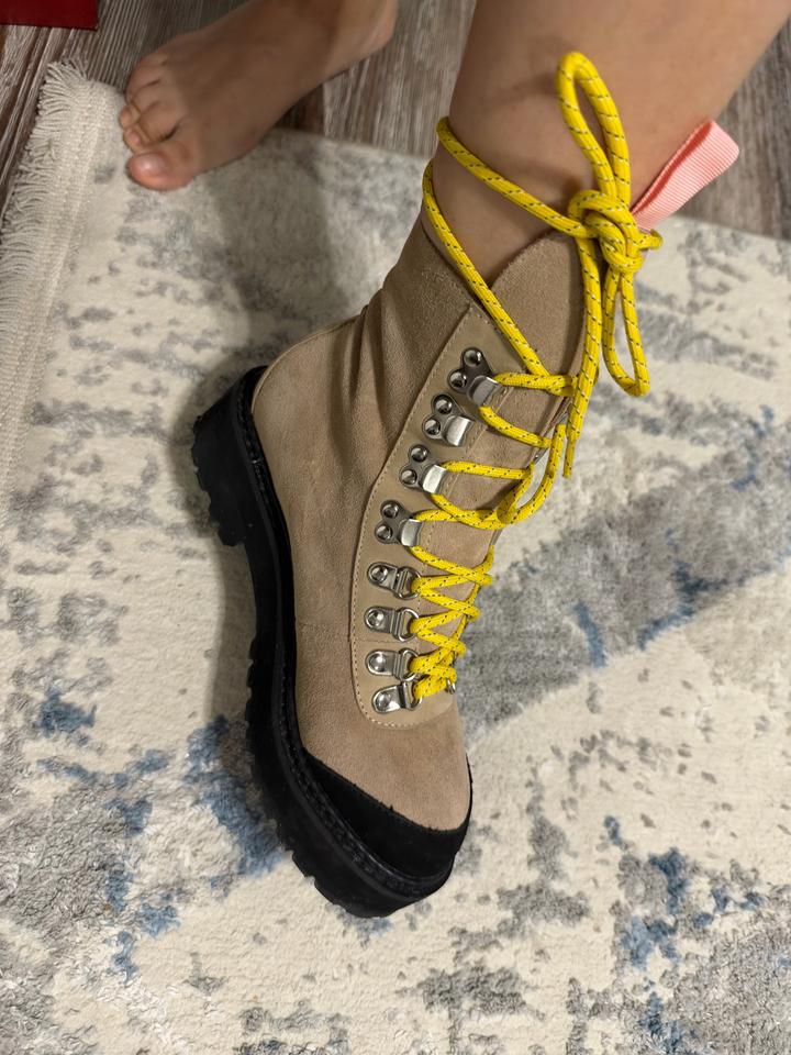 Off-White Ботинки (полусапоги)