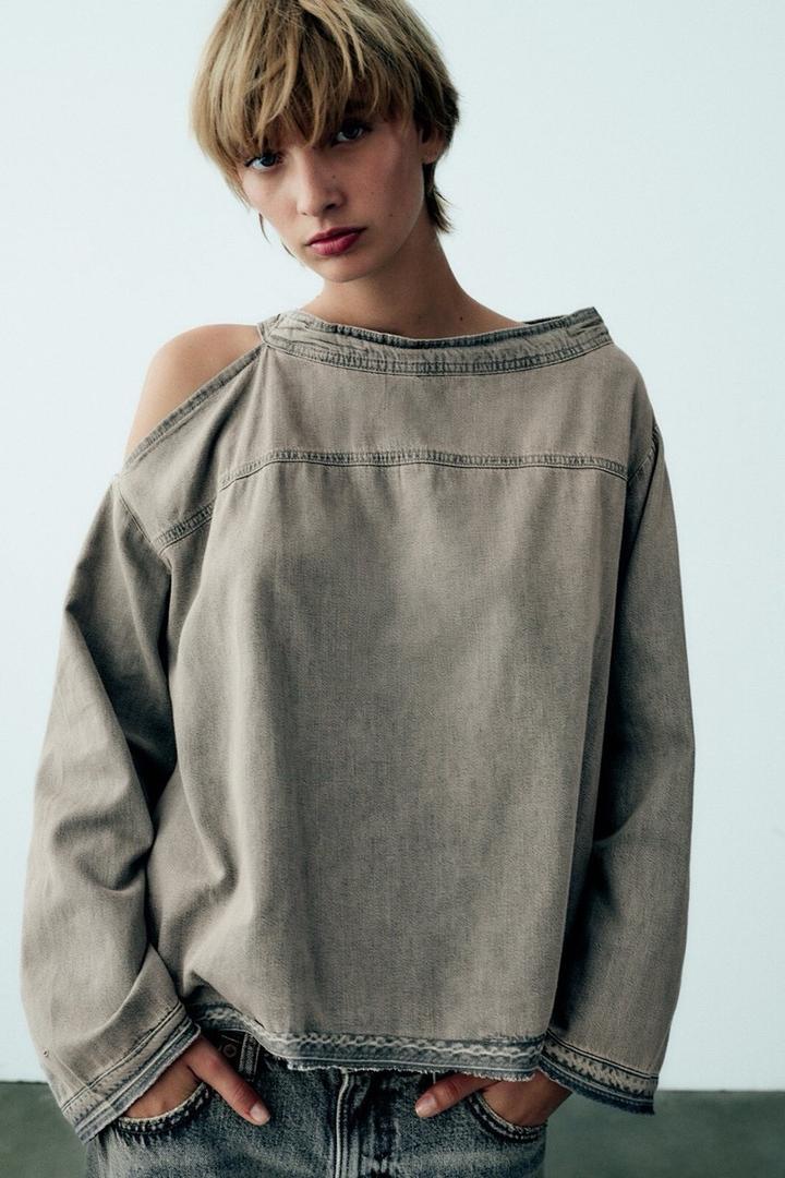 Джинсовый топ с открытым плечом Zara