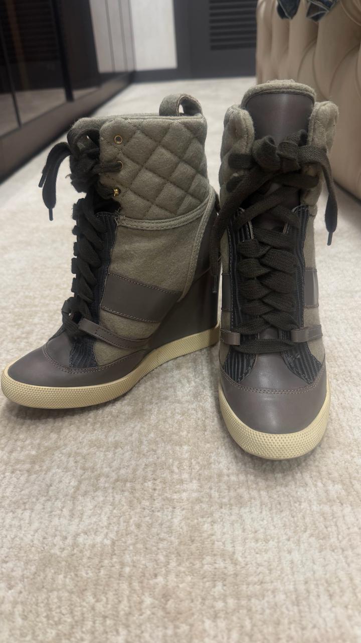Chloé