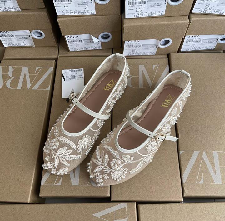 Балетки ZARA с вышивкой и бусинами