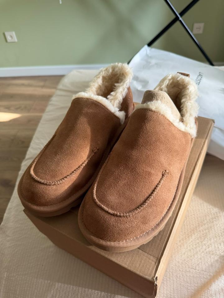 UGG