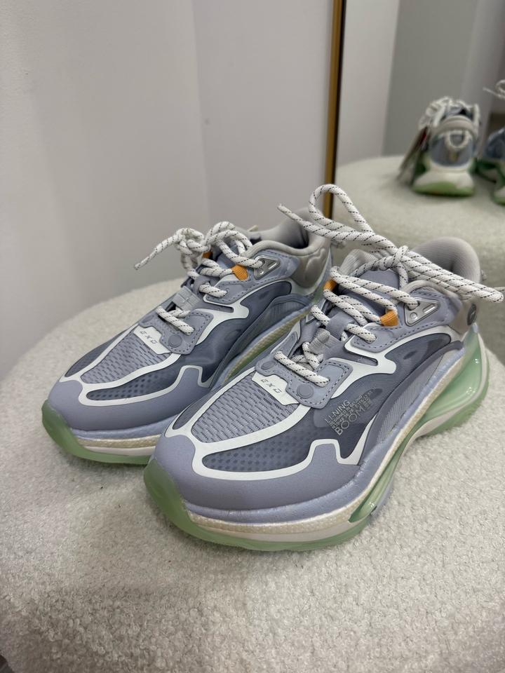 LI-NING