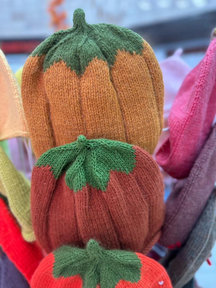 ami.knit Шапка с пипкой