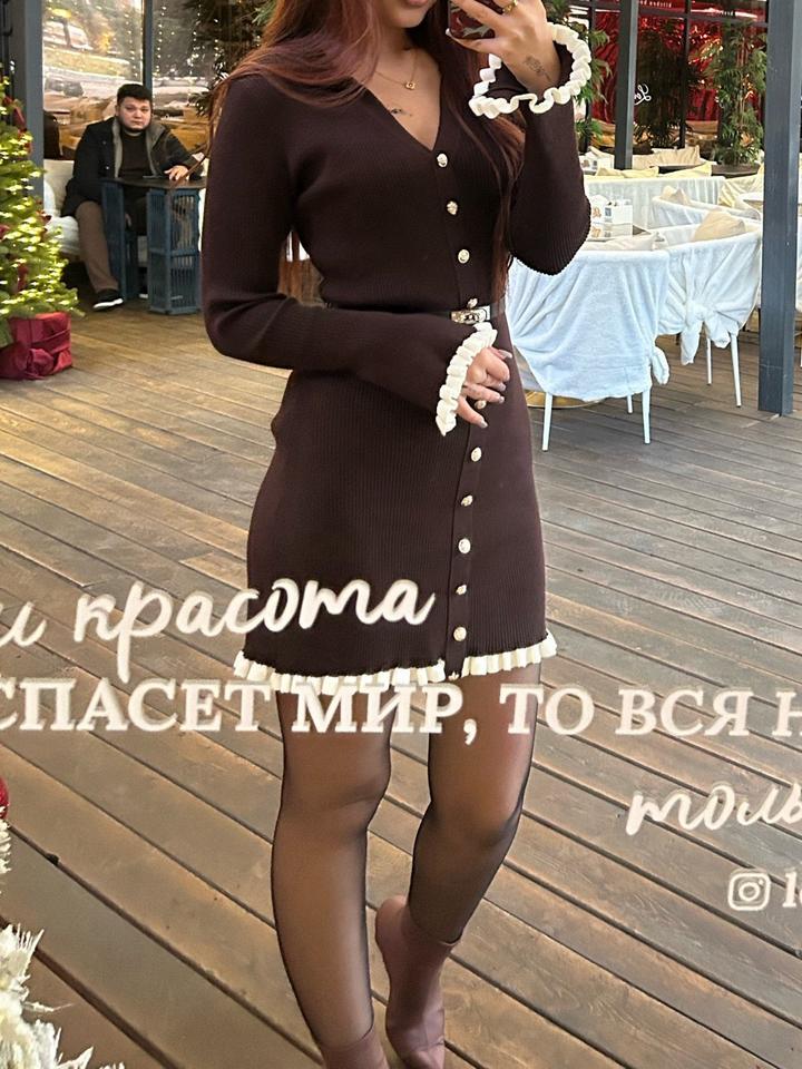 Трикотажное платье с оборками