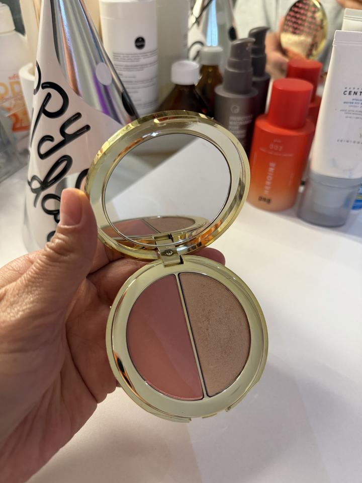 Румяна Tarte