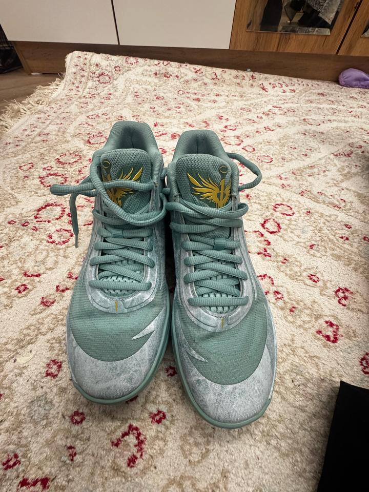 Баскетбольные кроссовки Puma MB.02
