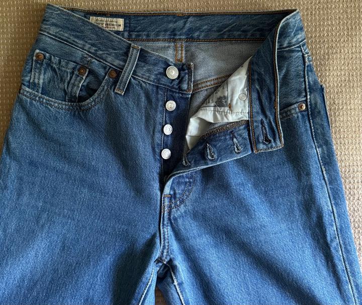 Levi's