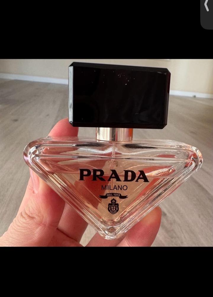 Парфюмерная вода Prada Paradoxe