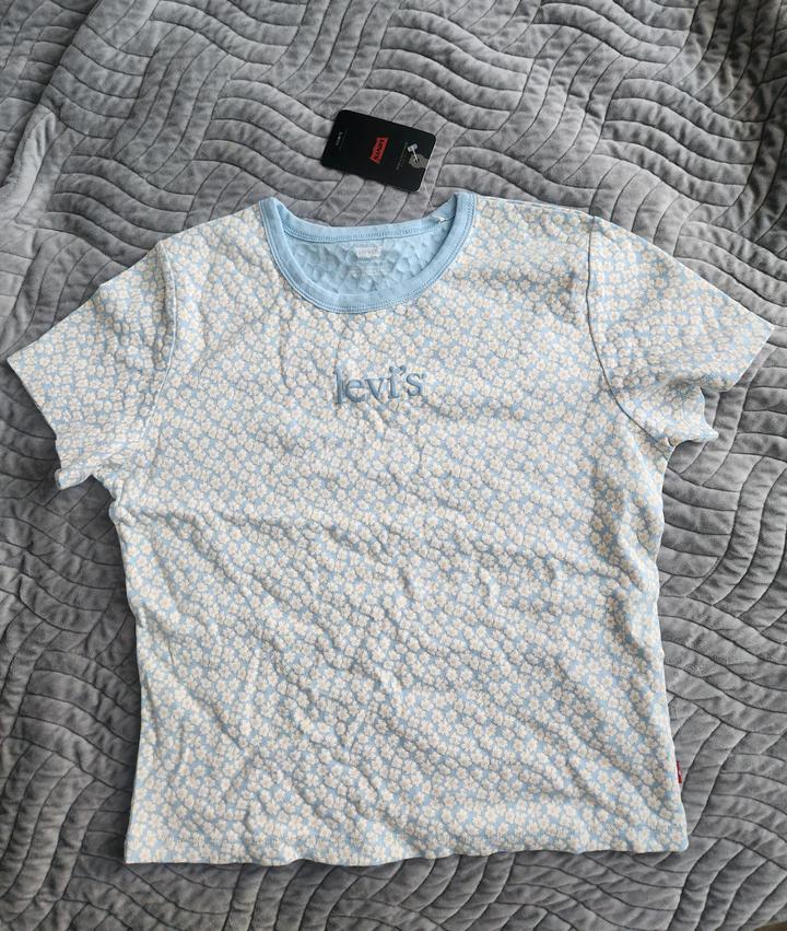 Levi's