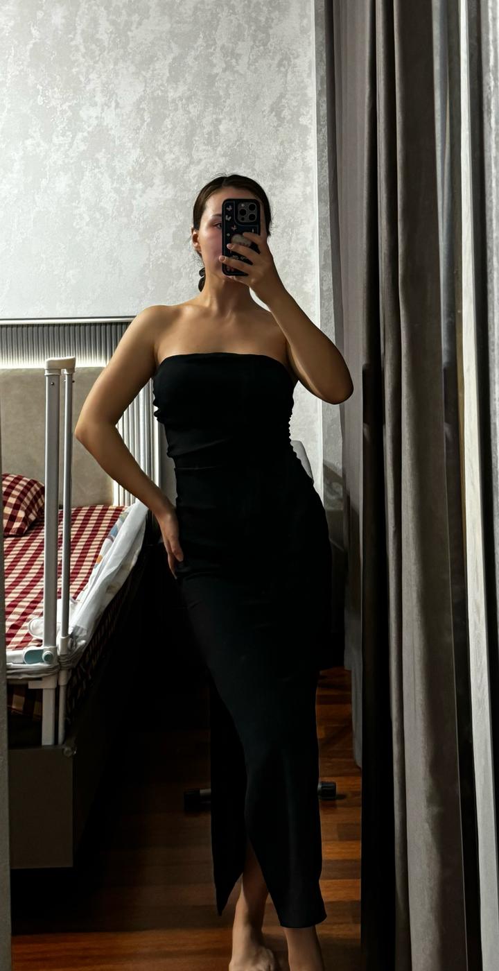 Черное платье-бандо Zara