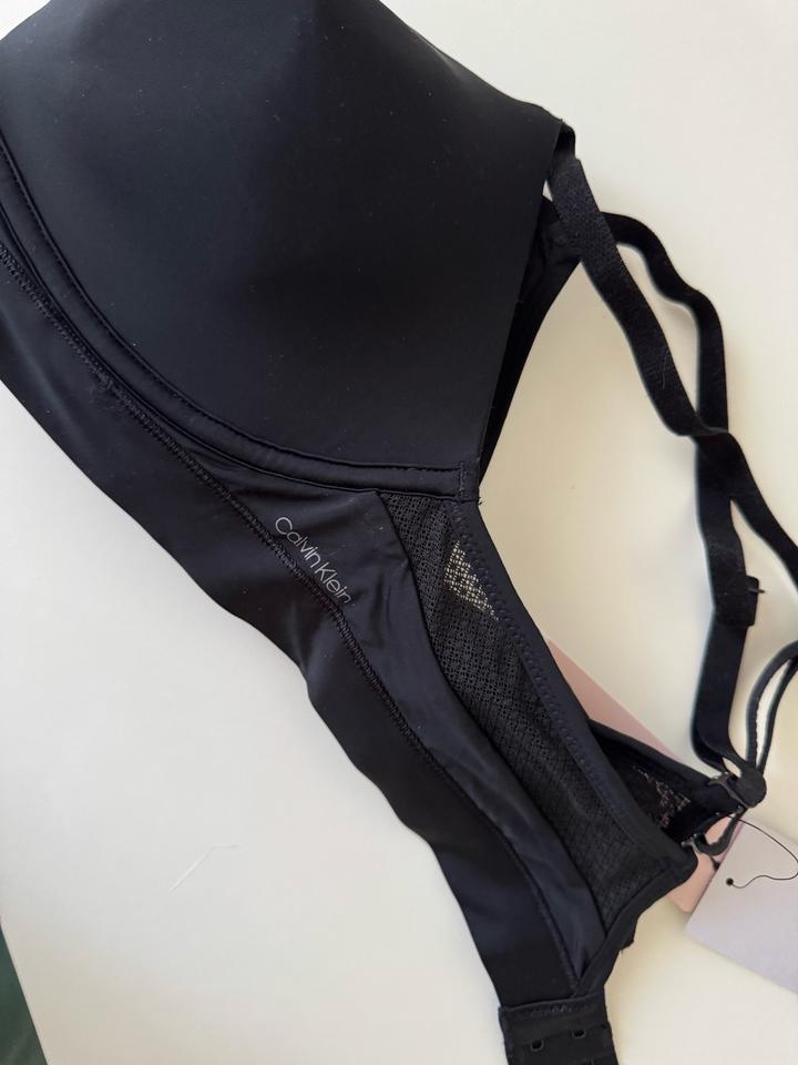 Бюстгальтер Calvin Klein