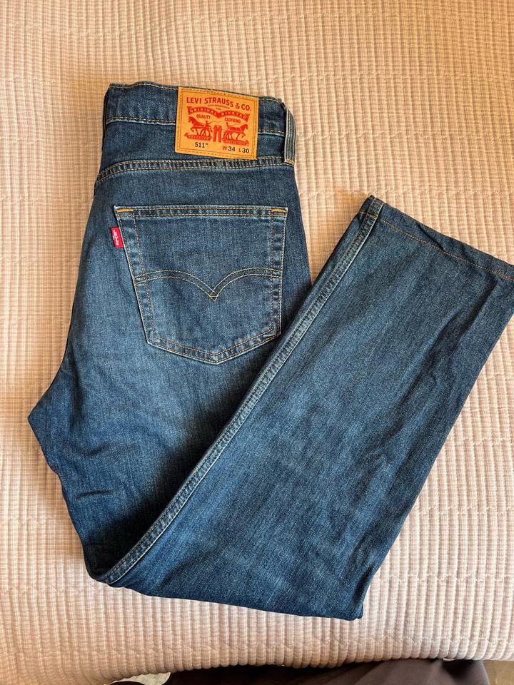 Levi's