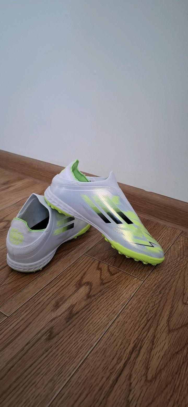 Футбольные сороконожки Adidas X Crazyfast.3 Laceless (размер 33-34)