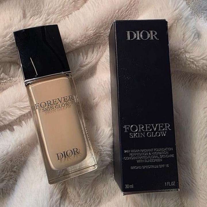 Тональный крем Dior Forever Skin Glow