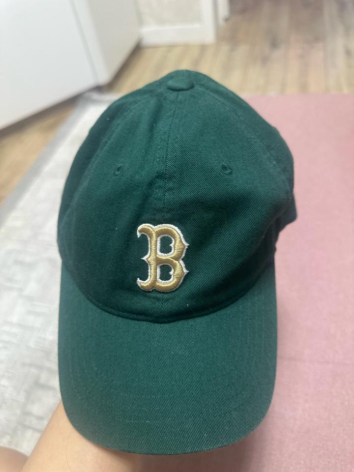 MLB