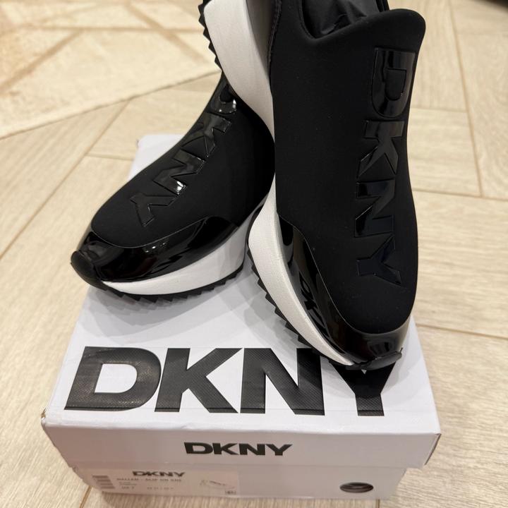 DKNY