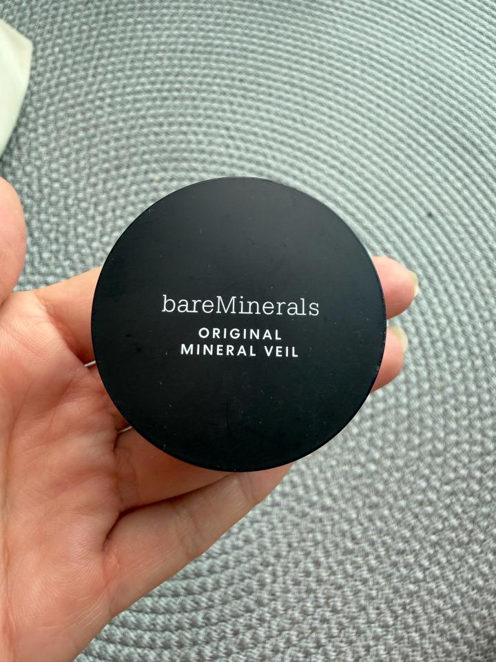 Bare Minerals