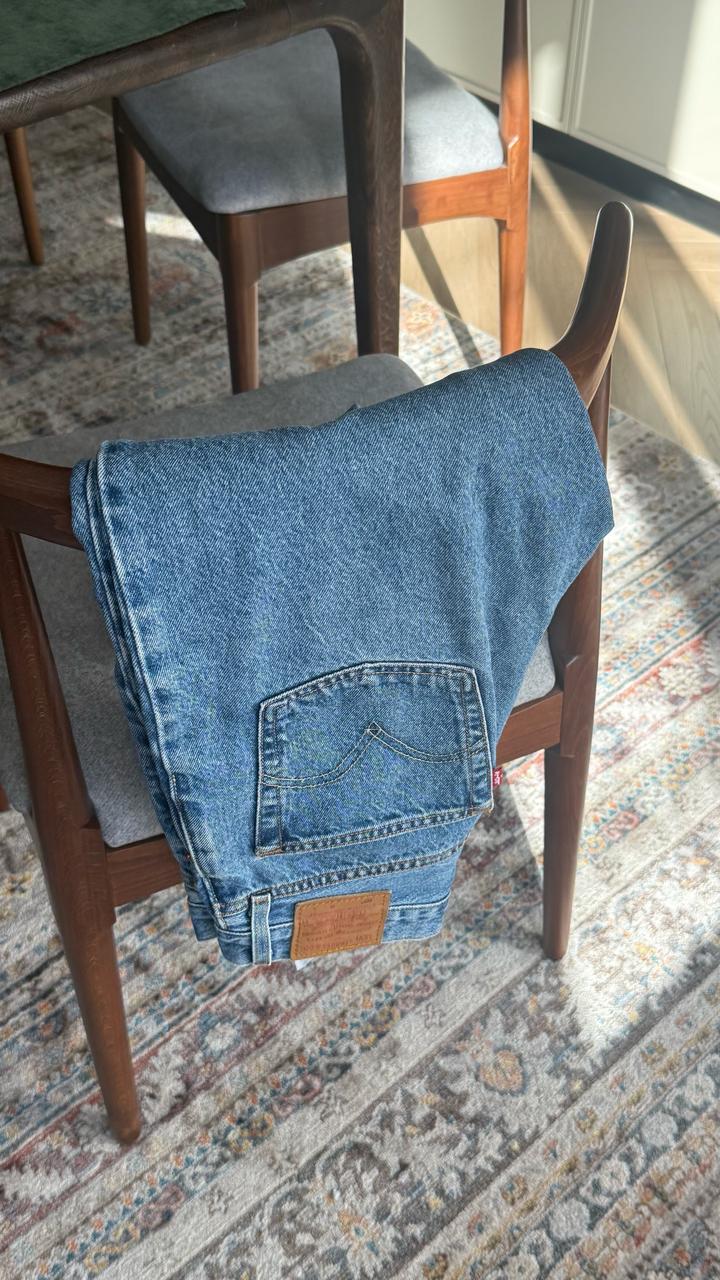 Джинсы Levi's