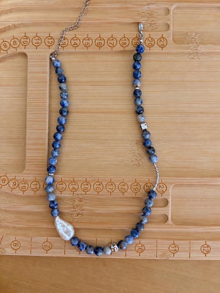 Handmade (ручная работа) Handmade ожерелье из содалита с барочным жемчугом