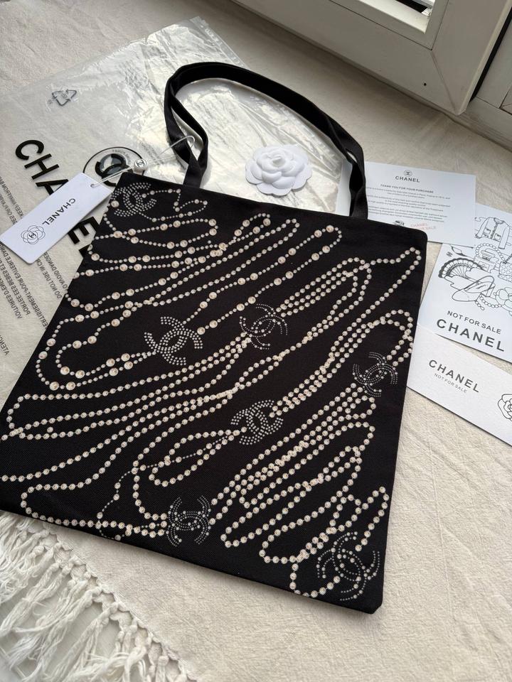 Тоут Chanel Uniform