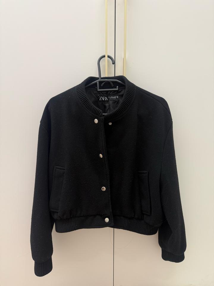 Бомбер ZARA