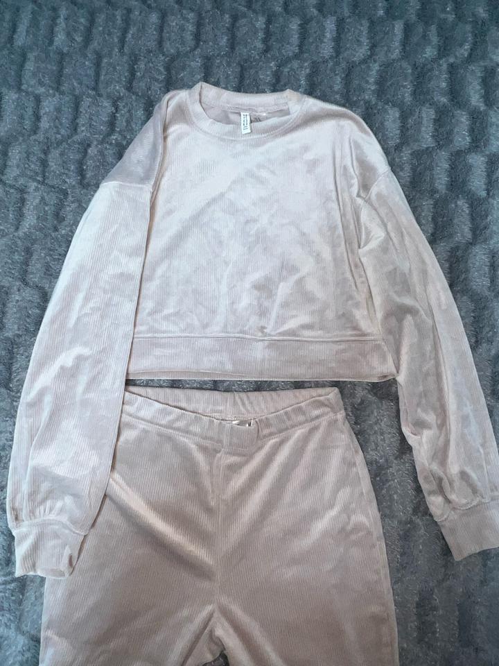 Костюм H&M линейка Divided