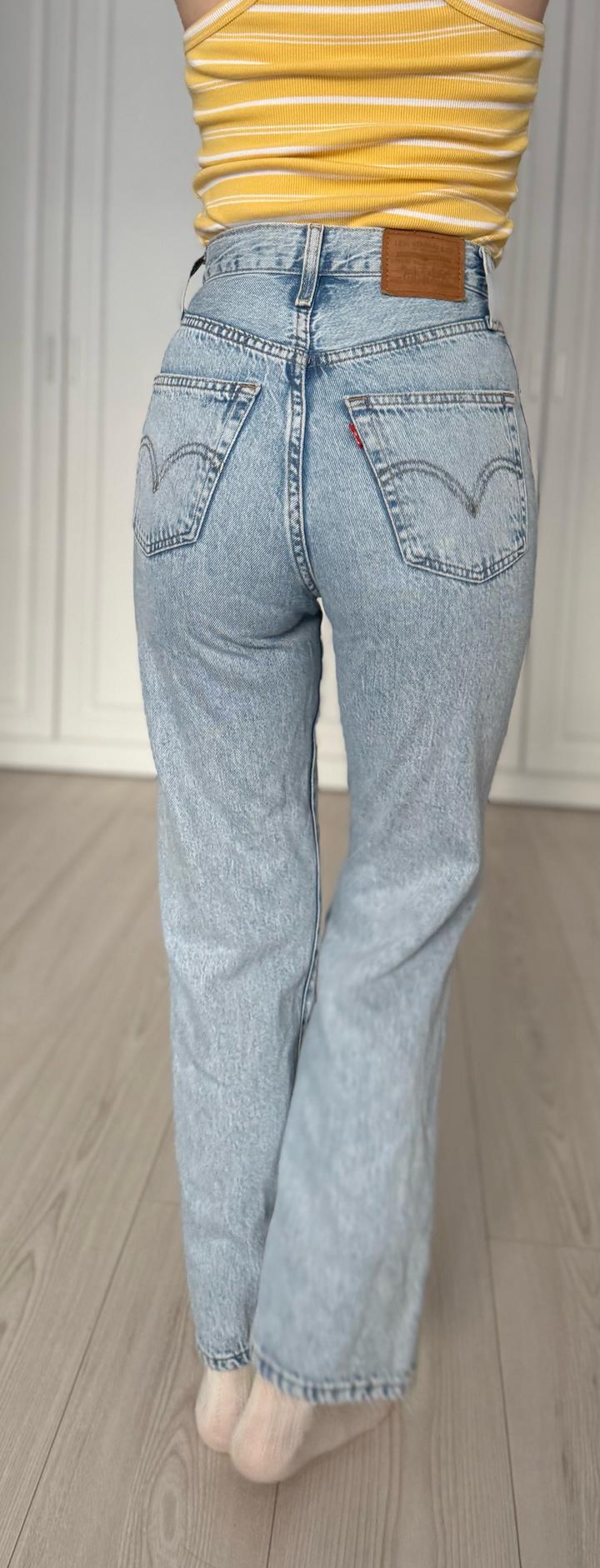 Голубые Levi's Premium на высокой посадке