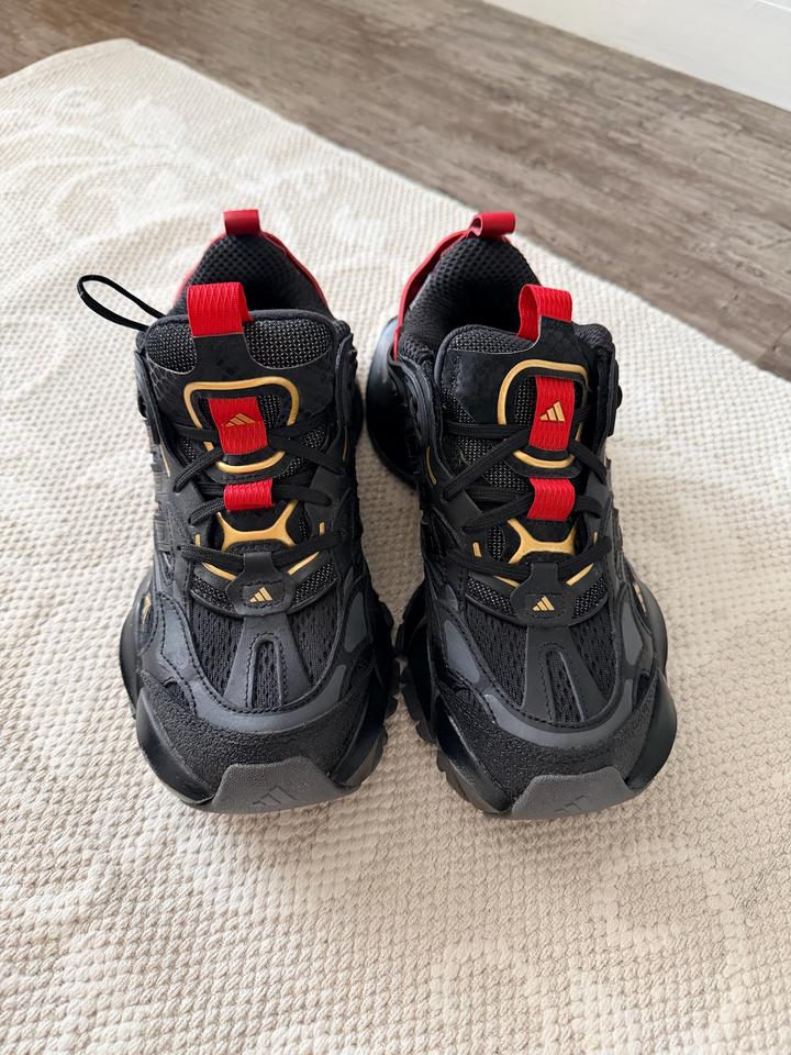 Кроссовки Adidas