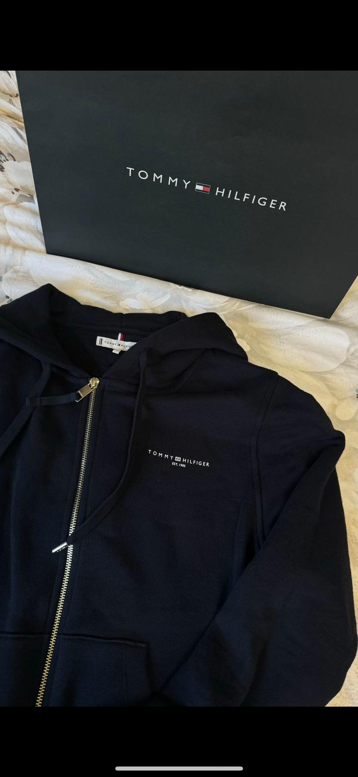Tommy Hilfiger