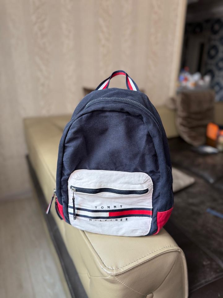 Tommy Hilfiger