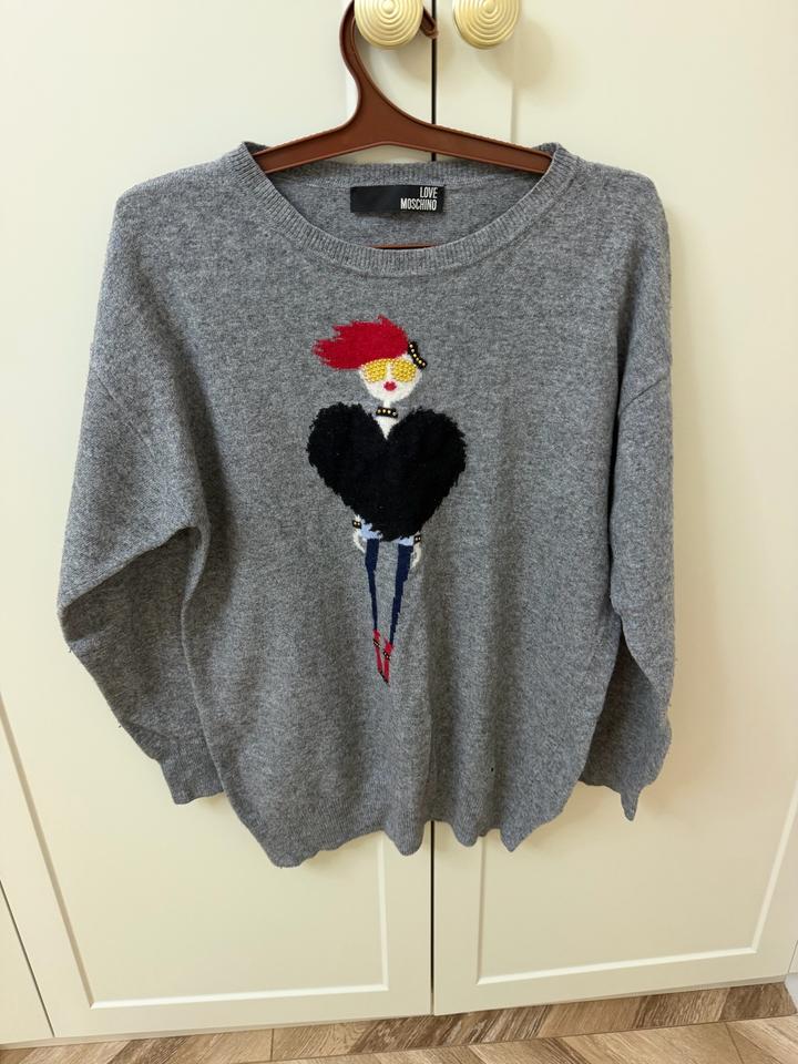 Love Moschino