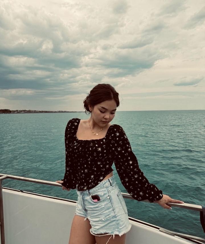 Блуза с цветочным принтом